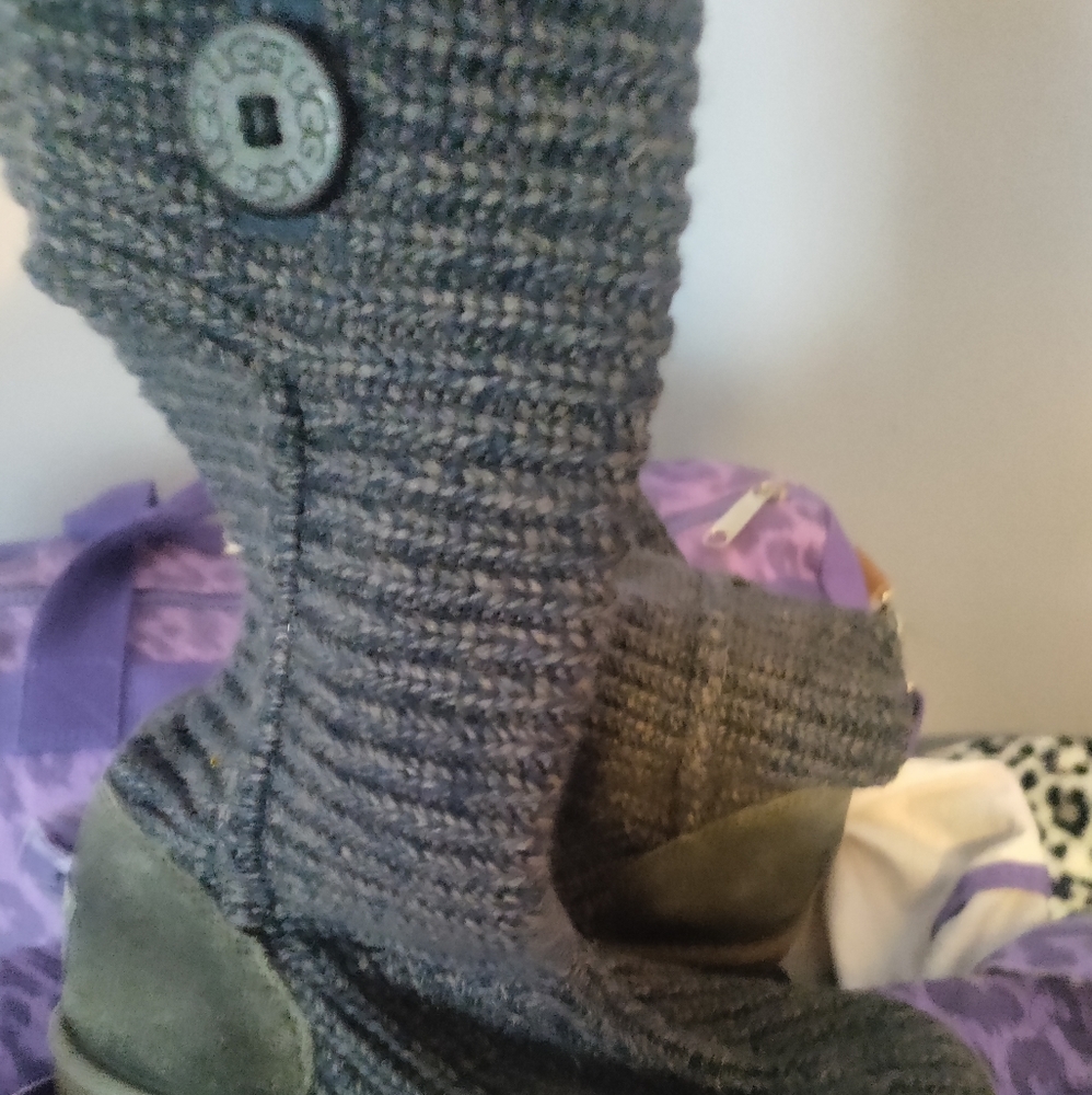Uggs sweater boots